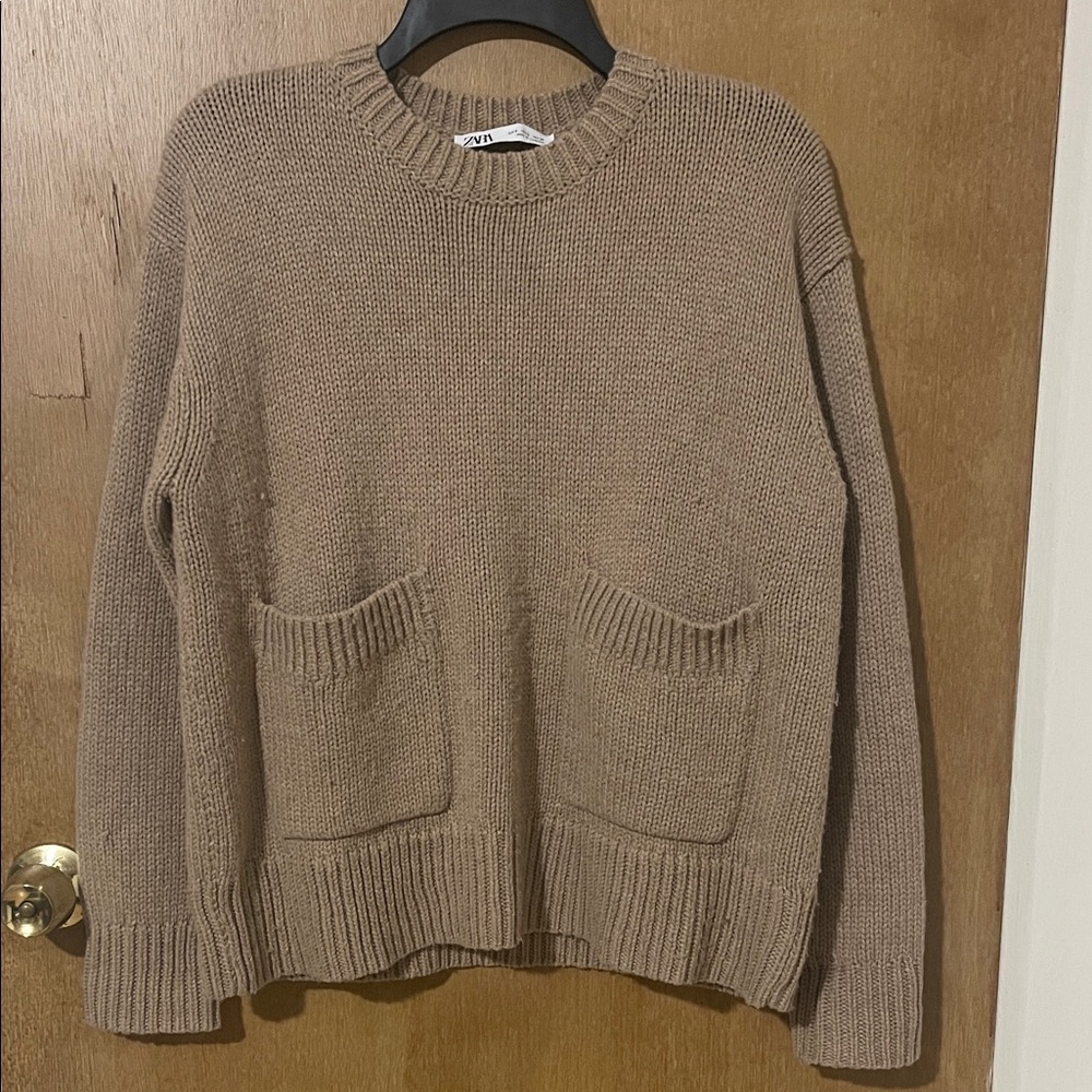 Zara Women’s Tan Ribbed Knit Pullover Sweater